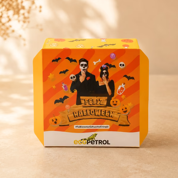 Caja de regalo temática de Halloween personalizada para empresa en Bogotá — Pastelería Dulcita